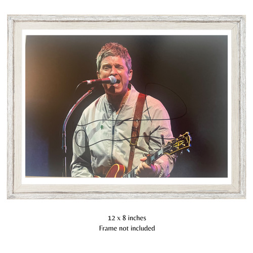 Noel gallagher autograph hand - noel,